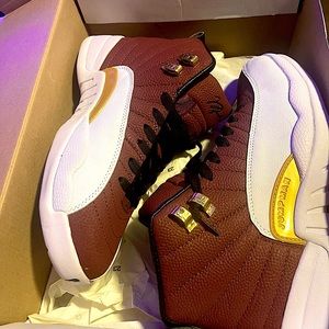 Jordan Retro 10s NFL ”GameDays” Exclusive size 10 Women